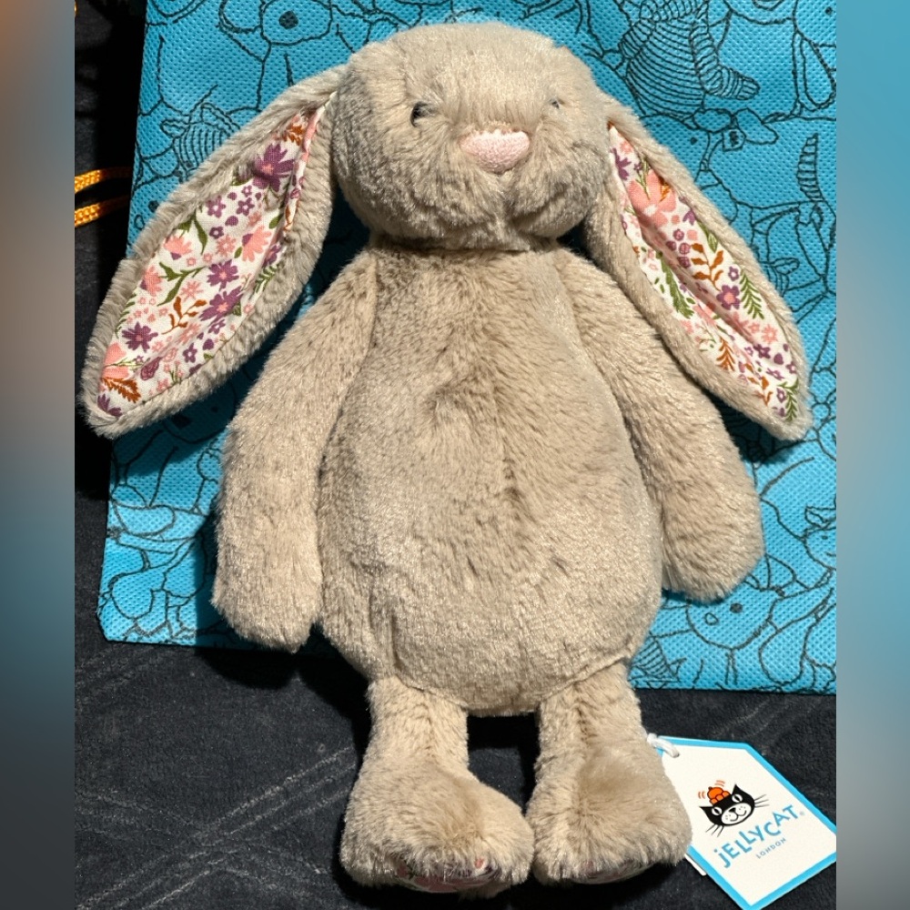 Authentic NWT Jellycat small Blossom Beige Bunny Petal